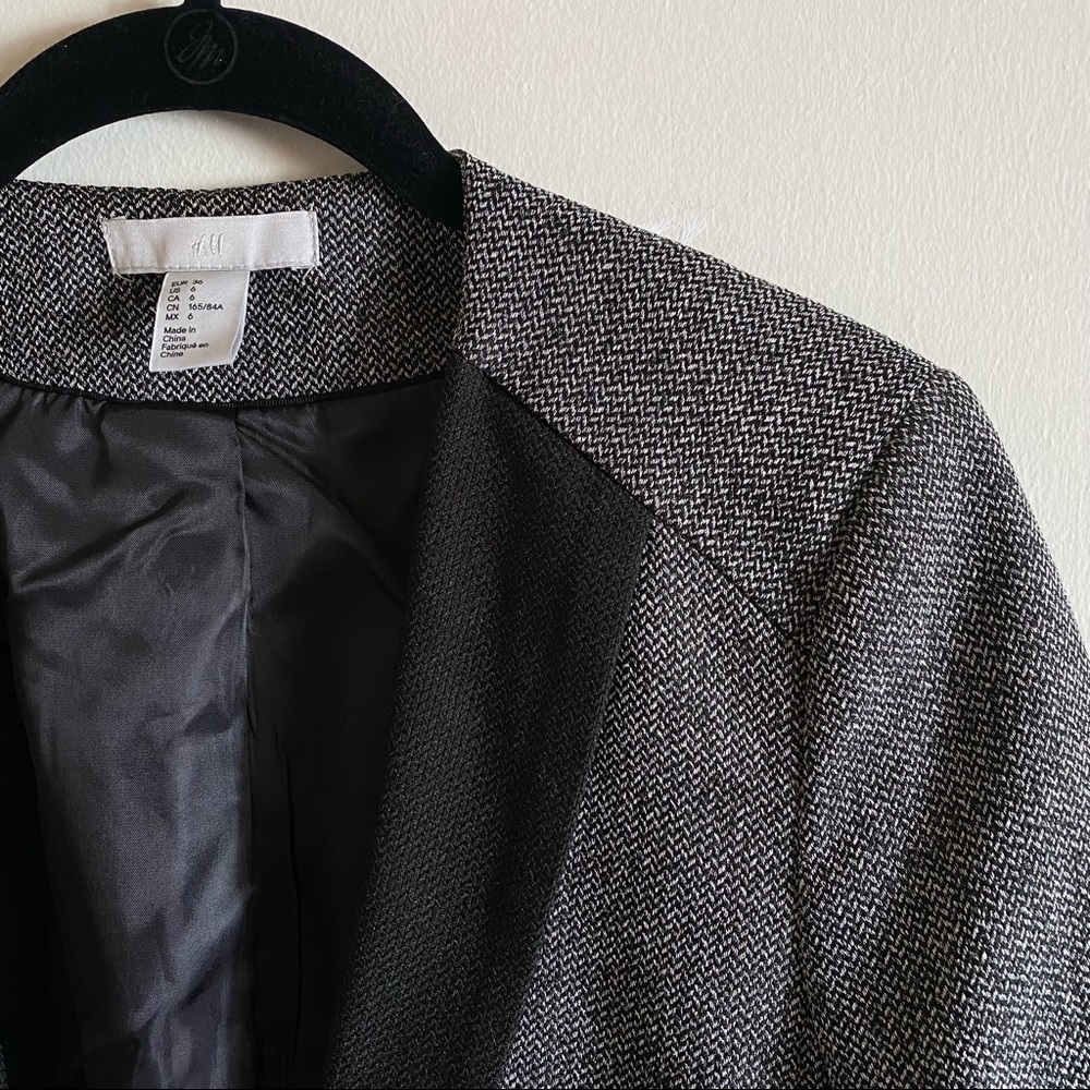 Gray/black woven H&M blazer